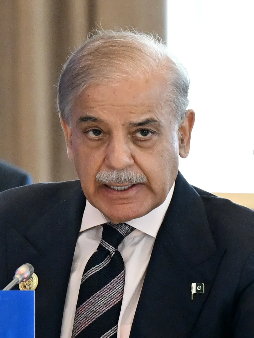 Trump calls Shehbaz a 'terrific man' at the UN and repeats the ceasefire claim