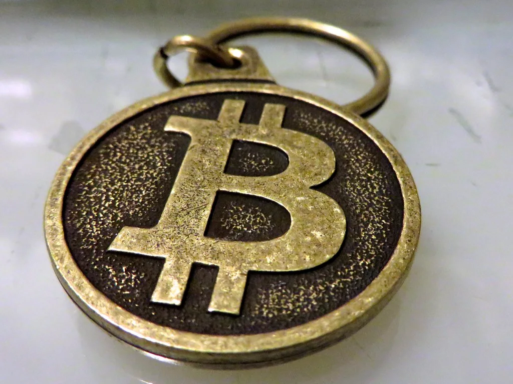 Bitcoin drops under $84,000 as $280m of longs are liquidated in four hours