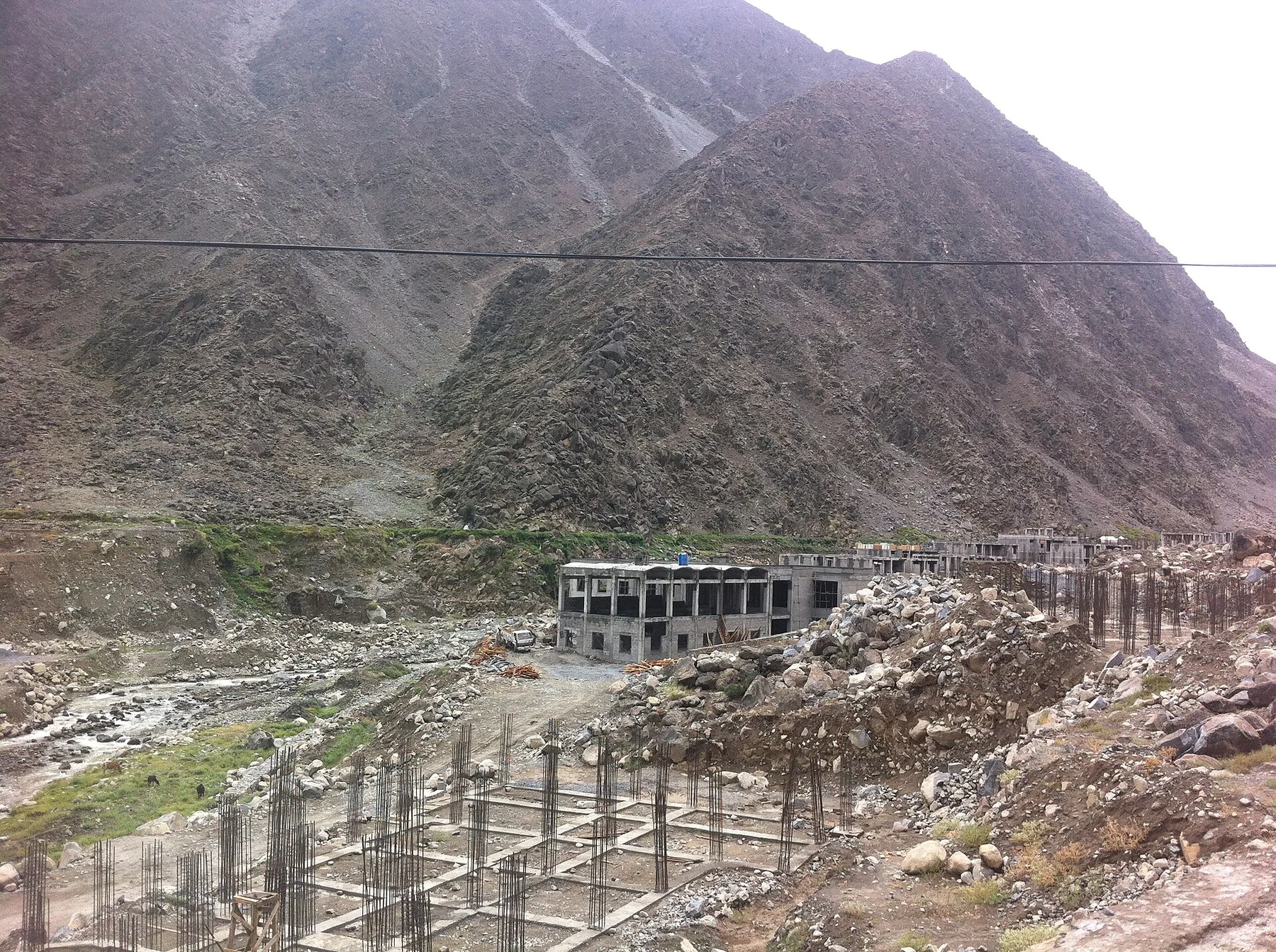 Diamer-Bhasha Dam: WAPDA signs Rs 133.18 billion contract with Power China-IKAN for gates and steel works