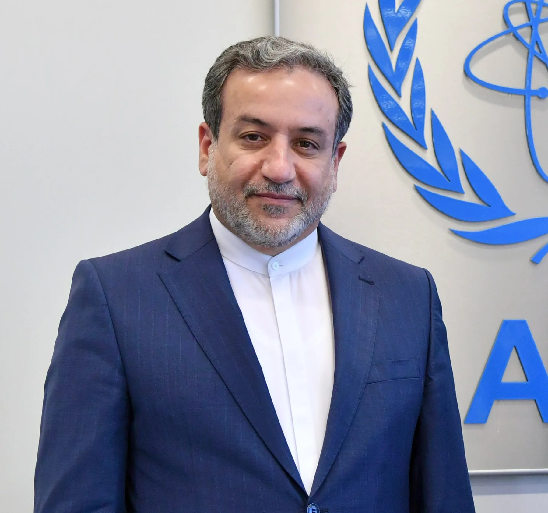Iran says it is discussing with mediators a 7-day plan to end the war and reopen Hormuz