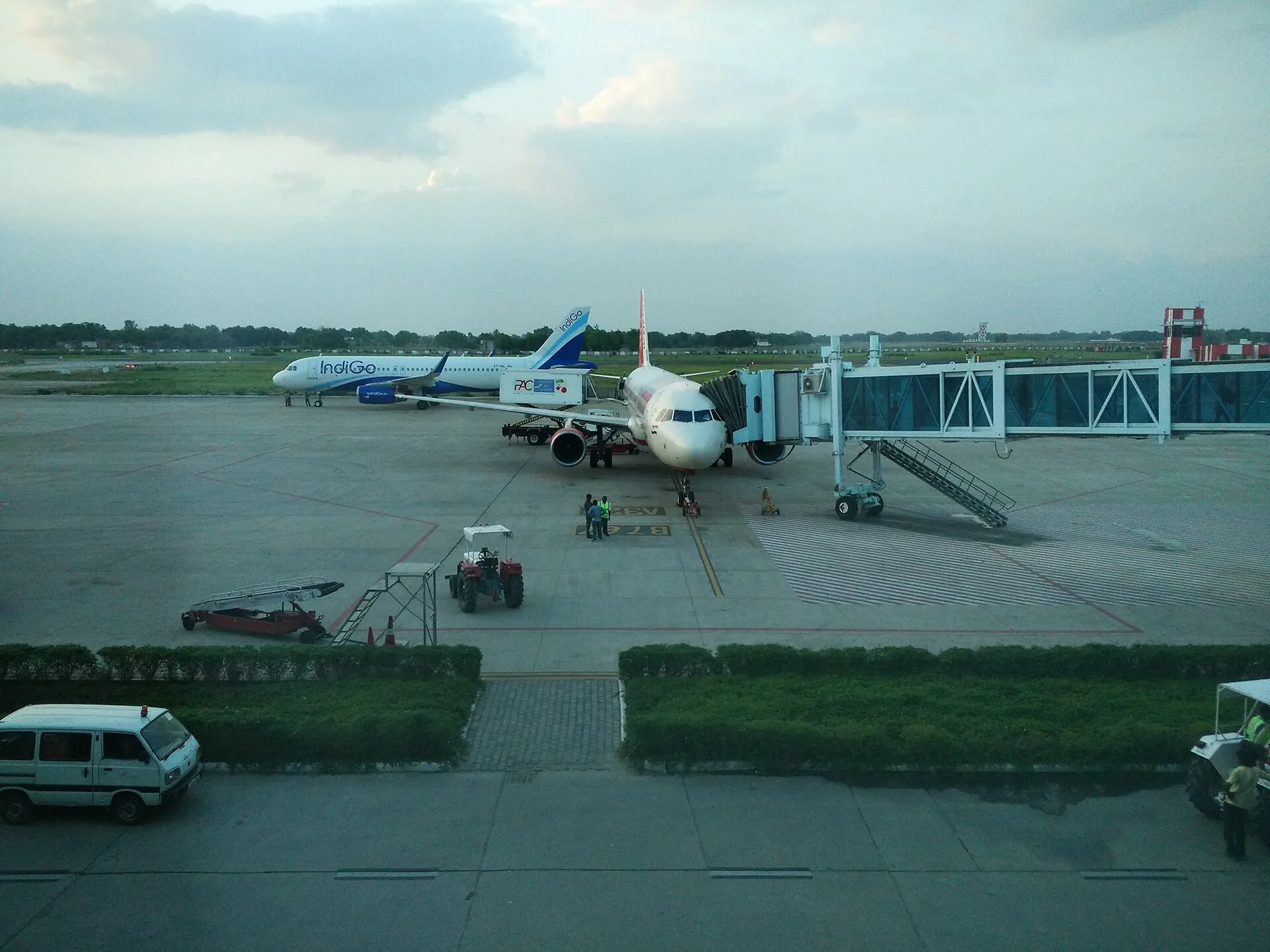 Pakistan extends airspace ban on Indian aircraft until 24 November